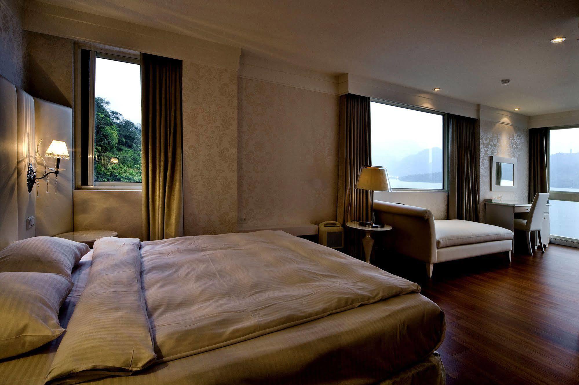 Spa Home Sun Moon Lake Luxury Lakeside Hotel Yuchi Luaran gambar